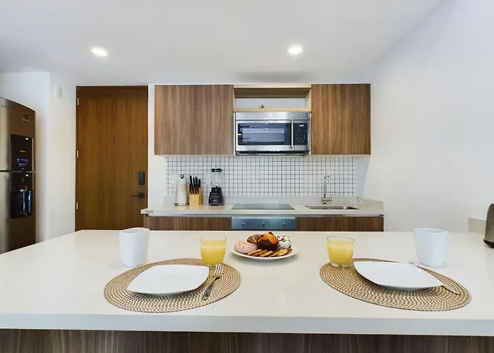Spacious And Centrally A Few Streets From The By Yeah Apartment