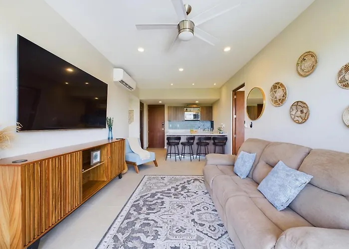 Spacious And Centrally A Few Streets From The By Yeah * Playa del Carmen
